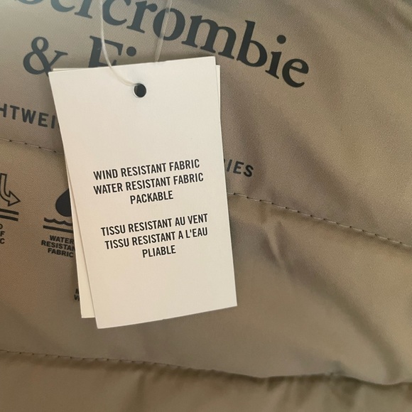 ABERCROMBIE & FITCH LIGHTWEIGHT STRETCH PUFFER JACKET! - Picture 5 of 8
